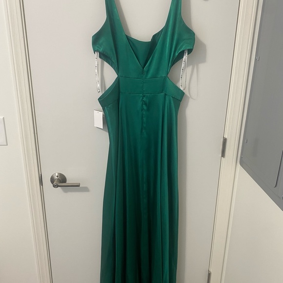 Emerald Green Prom Dress NWT! - Picture 10 of 11